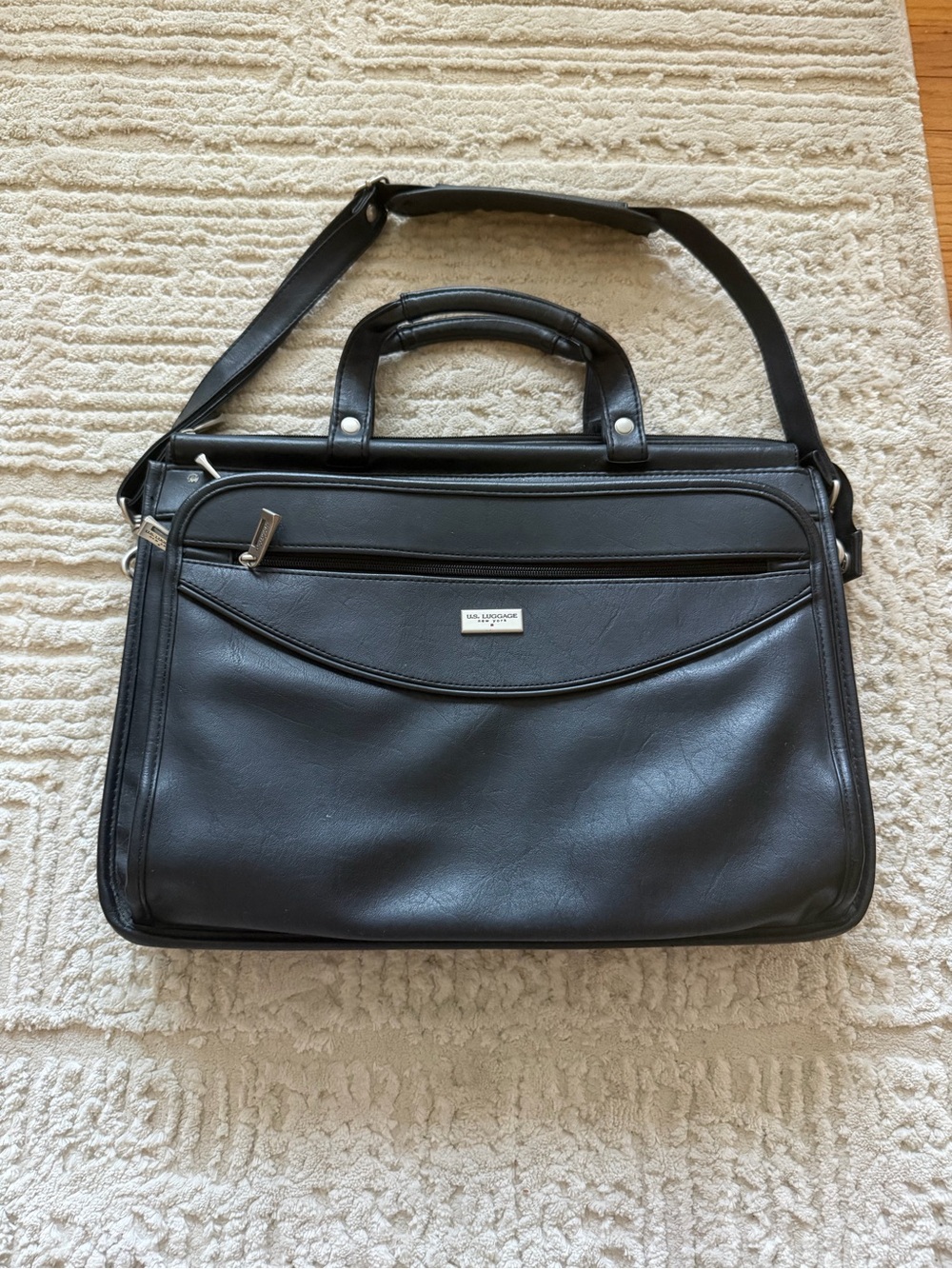 US Luggage New York Classic Black Leather Briefcase